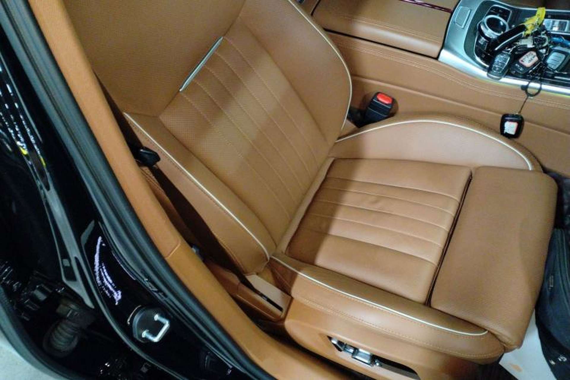 Used Hongqi H9 2022 2.0T Smart Connect Flagship Edition Right Front Seat