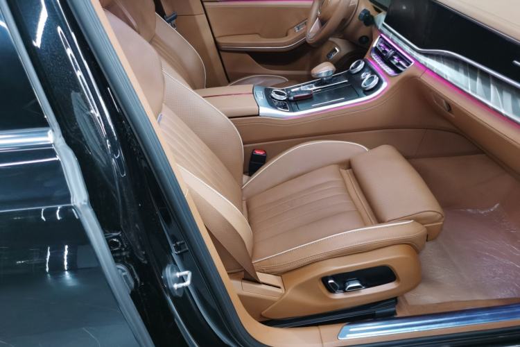Used Hongqi H9 2022 2.0T Smart Connect Flagship Edition Right Front Seat