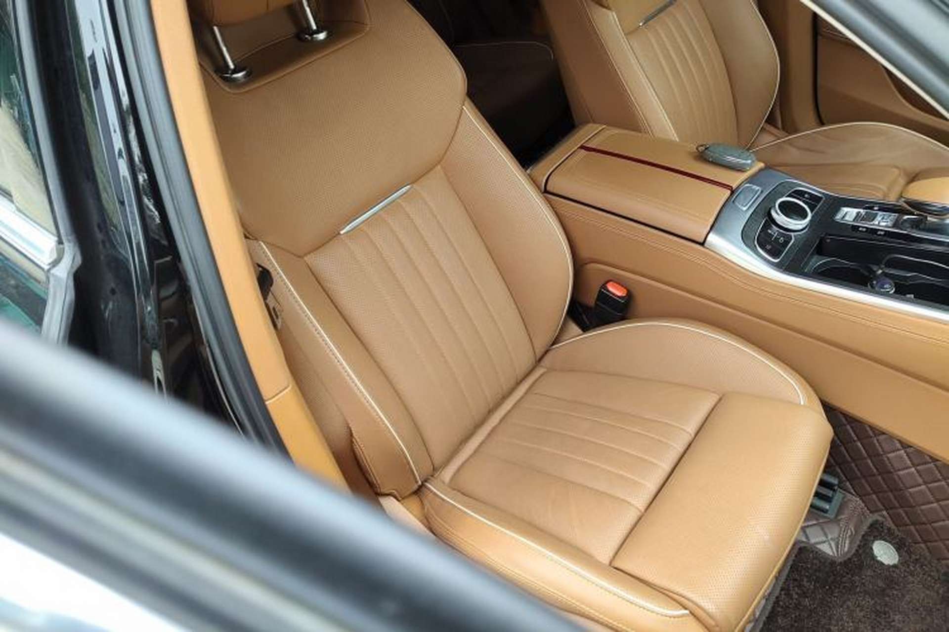 Used Hongqi H9 2022 2.0T Smart Connect Flagship Edition Right Front Seat