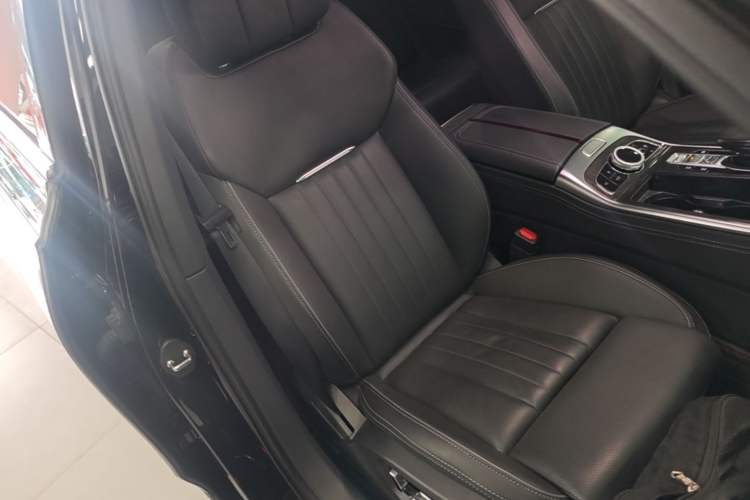 Used Hongqi H9 2022 2.0T Smart Connect Flagship Edition Right Front Seat