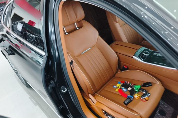 Used Hongqi H9 2022 2.0T Smart Connect Flagship Edition Right Front Seat