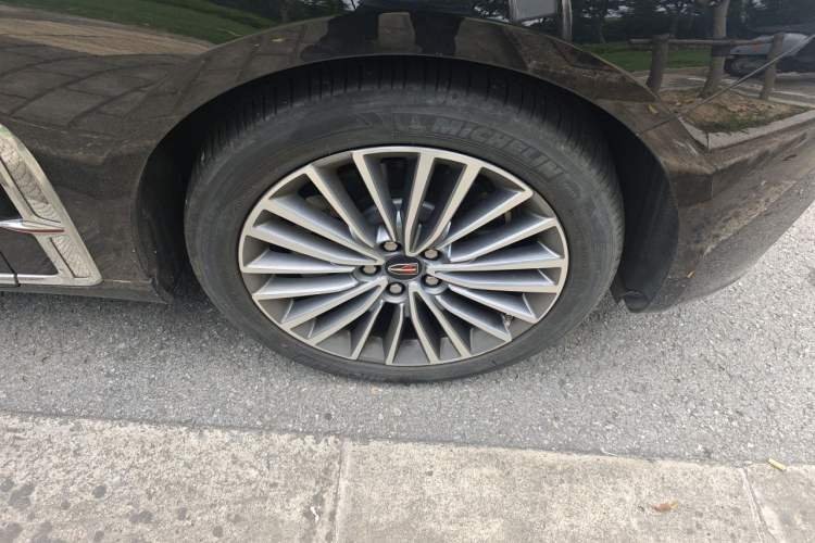 Used Hongqi H9 2022 2.0T Smart Connect Flagship Edition Right Front Wheel Hub