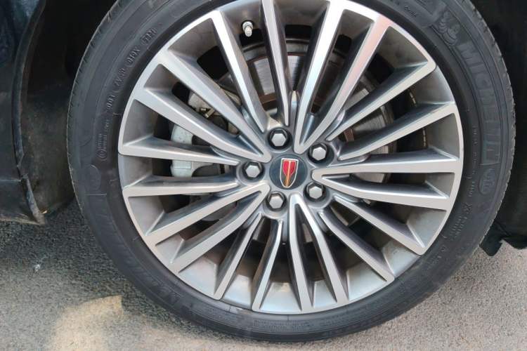 Used Hongqi H9 2022 2.0T Smart Connect Flagship Edition Right Front Wheel Hub