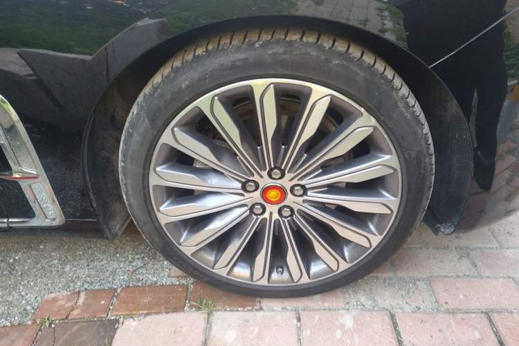 Used Hongqi H9 2022 3.0T H9+ Premium Custom Edition Right Front Wheel Hub