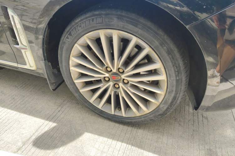 Used Hongqi H9 2022 2.0T Smart Connect Flagship Edition Right Front Wheel Hub