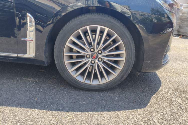 Used Hongqi H9 2022 2.0T Smart Connect Flagship Edition Right Front Wheel Hub