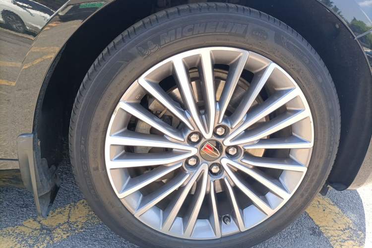 Used Hongqi H9 2022 2.0T Smart Connect Flagship Edition Right Front Wheel Hub
