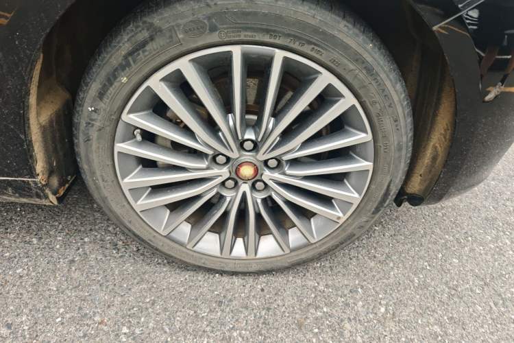 Used Hongqi H9 2022 2.0T Smart Connect Flagship Edition Right Front Wheel Hub