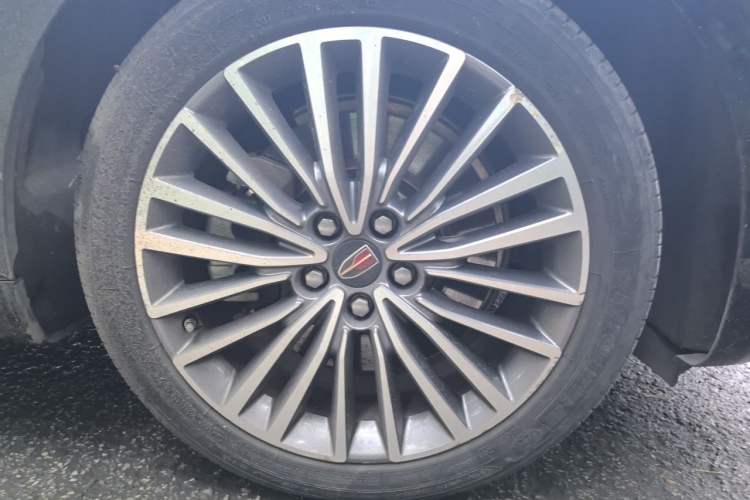 Used Hongqi H9 2022 2.0T Smart Connect Flagship Edition Right Front Wheel Hub