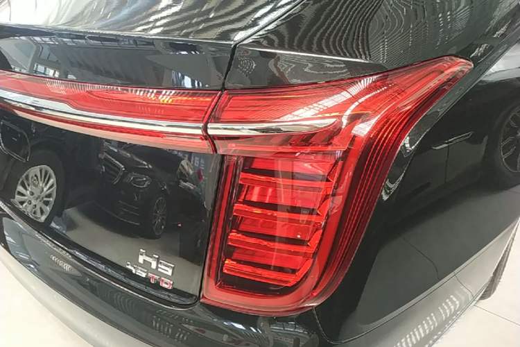 Used Hongqi H9 2022 2.0T Smart Connect Flagship Edition Right Rear Taillight