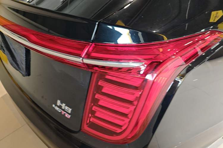Used Hongqi H9 2022 2.0T Smart Connect Flagship Edition Right Rear Taillight