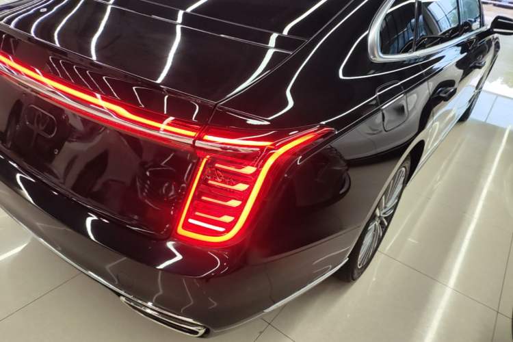 Used Hongqi H9 2022 2.0T Smart Connect Flagship Edition Right Rear Taillight