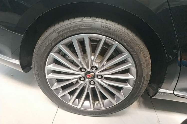 Used Hongqi H9 2022 2.0T Smart Connect Flagship Edition Right Rear Wheel Hub