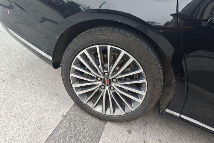 Used Hongqi H9 2022 2.0T Smart Connect Flagship Edition Right Rear Wheel Hub
