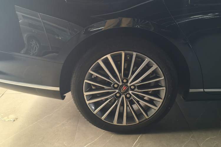 Used Hongqi H9 2022 2.0T Smart Connect Flagship Edition Right Rear Wheel Hub