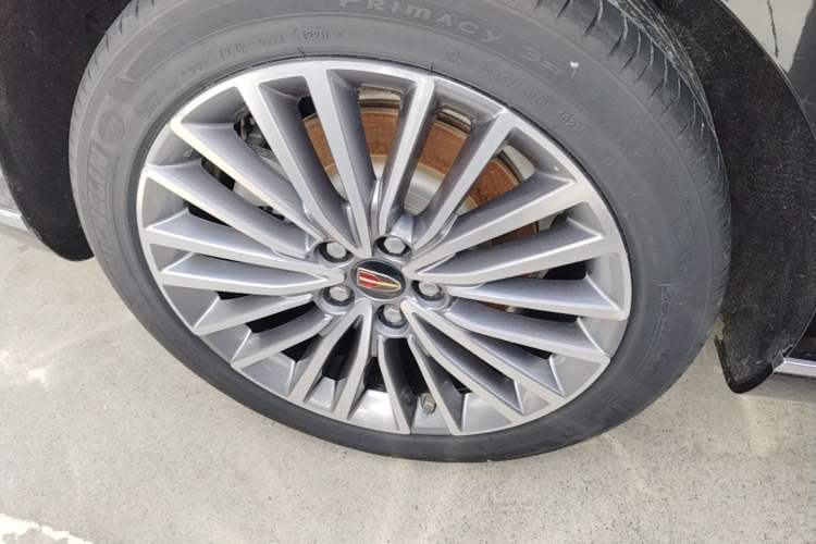 Used Hongqi H9 2022 2.0T Smart Connect Flagship Edition Right Rear Wheel Hub