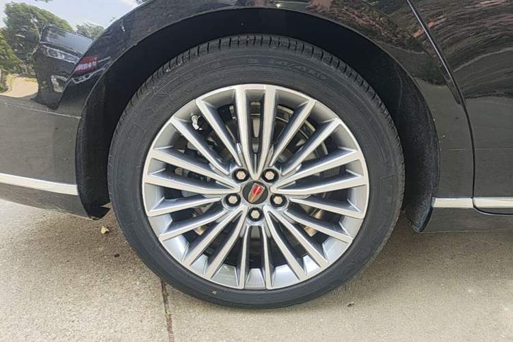 Used Hongqi H9 2022 2.0T Smart Connect Flagship Edition Right Rear Wheel Hub