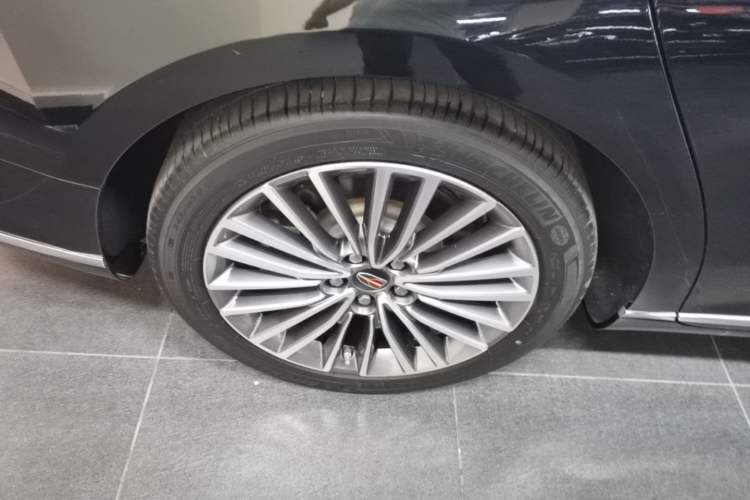 Used Hongqi H9 2022 2.0T Smart Connect Flagship Edition Right Rear Wheel Hub