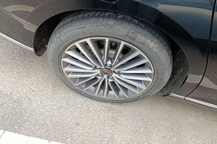 Used Hongqi H9 2022 2.0T Smart Connect Flagship Edition Right Rear Wheel Hub