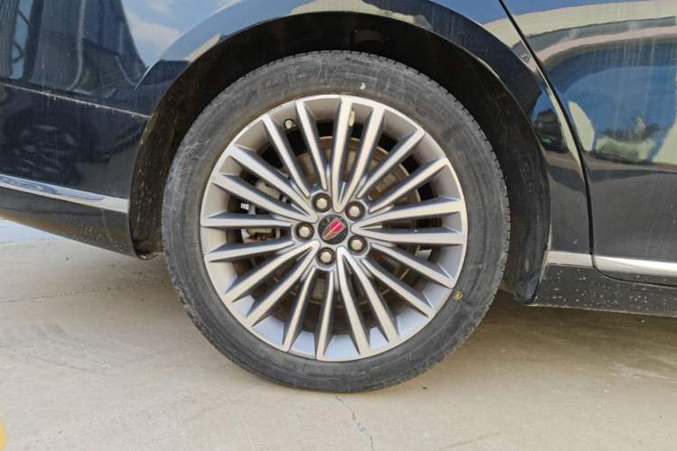 Used Hongqi H9 2022 2.0T Smart Connect Flagship Edition Right Rear Wheel Hub