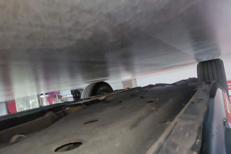 Used Hongqi H9 2022 2.0T Smart Connect Flagship Edition Right Side Sill