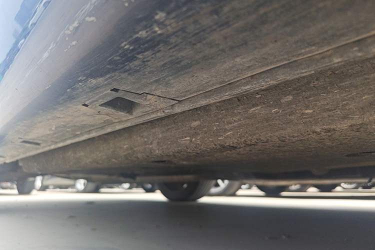 Used Hongqi H9 2022 2.0T Smart Connect Flagship Edition Right Side Sill