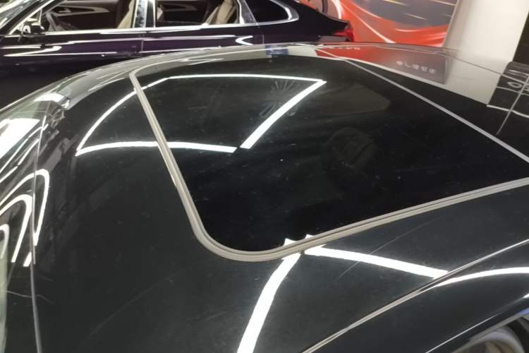 Used Hongqi H9 2022 2.0T Smart Connect Flagship Edition Roof