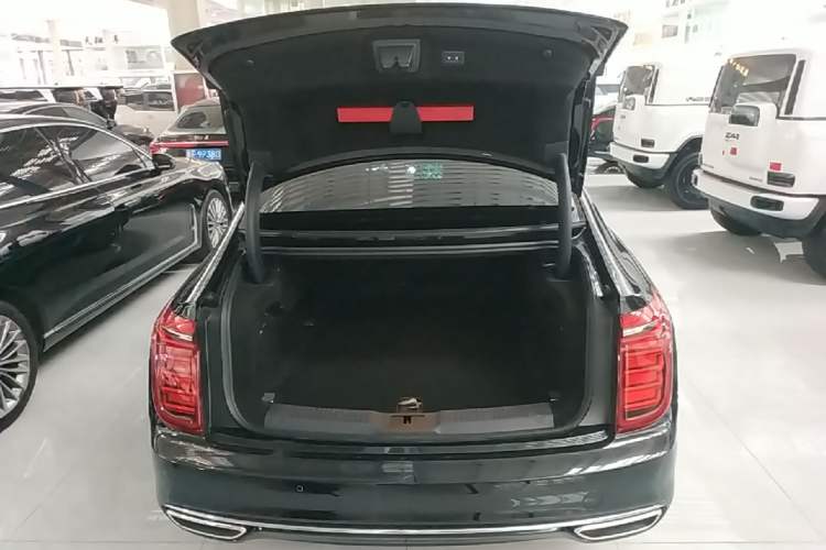 Used Hongqi H9 2022 2.0T Smart Connect Flagship Edition Trunk