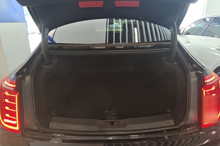 Used Hongqi H9 2022 2.0T Smart Connect Flagship Edition Trunk