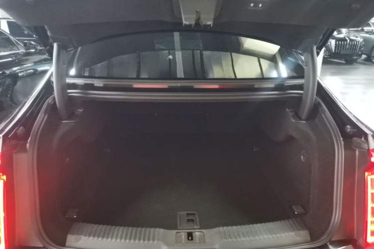 Used Hongqi H9 2022 2.0T Smart Connect Flagship Edition Trunk