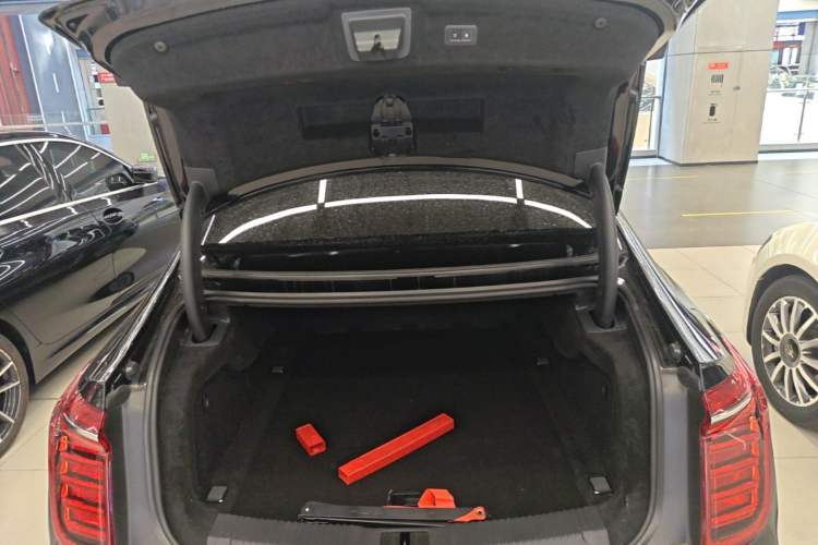 Used Hongqi H9 2022 2.0T Smart Connect Flagship Edition Trunk