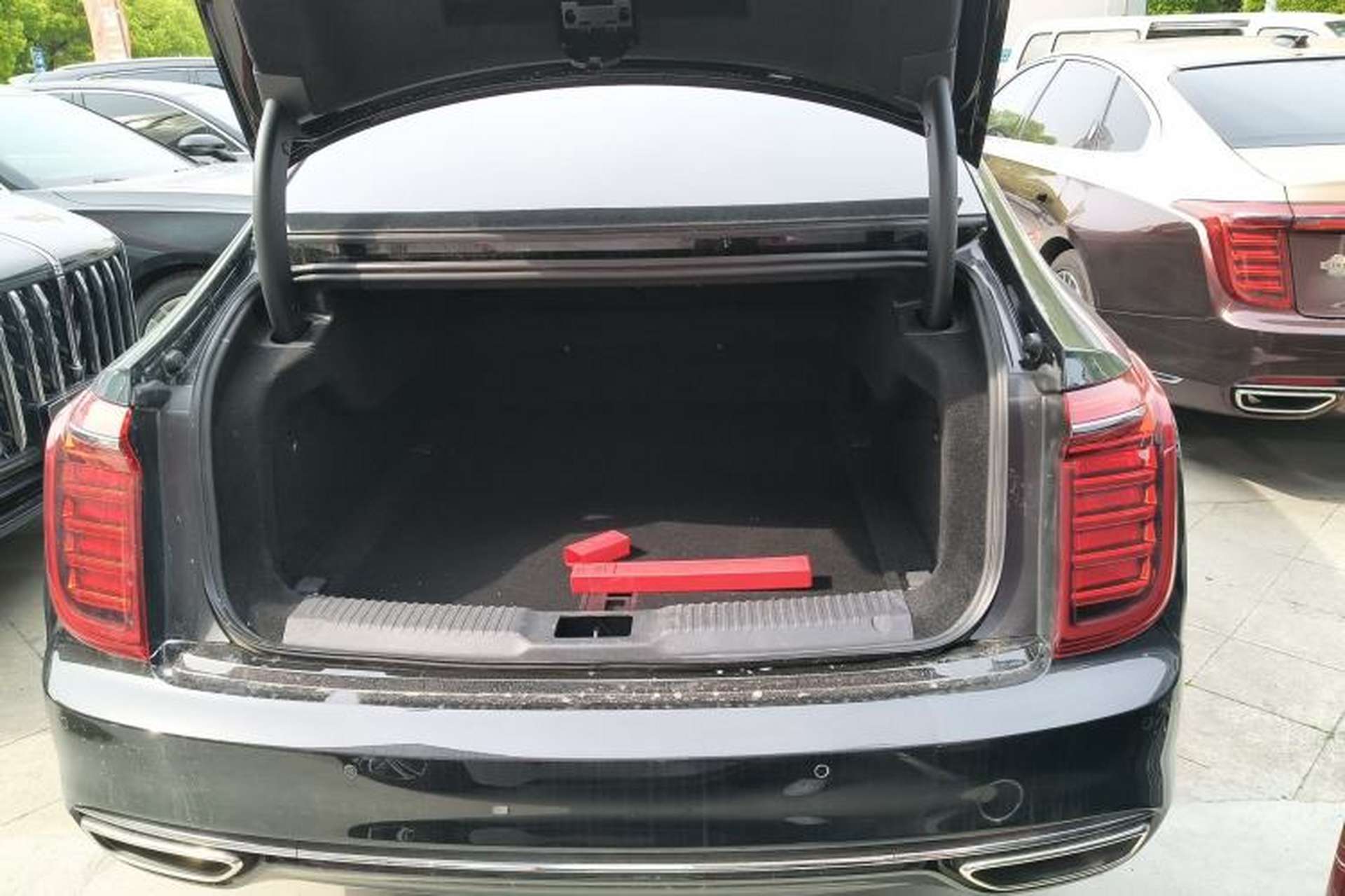 Used Hongqi H9 2022 2.0T Smart Connect Flagship Edition Trunk