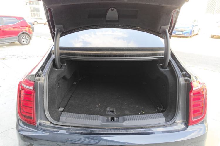 Used Hongqi H9 2022 2.0T Smart Connect Flagship Edition Trunk