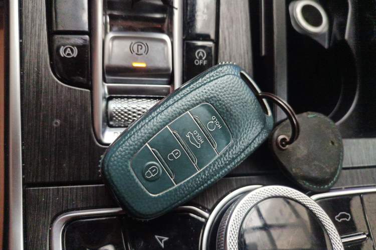 Used Hongqi H9 2022 2.0T Smart Connect Flagship Edition Vehicle Key