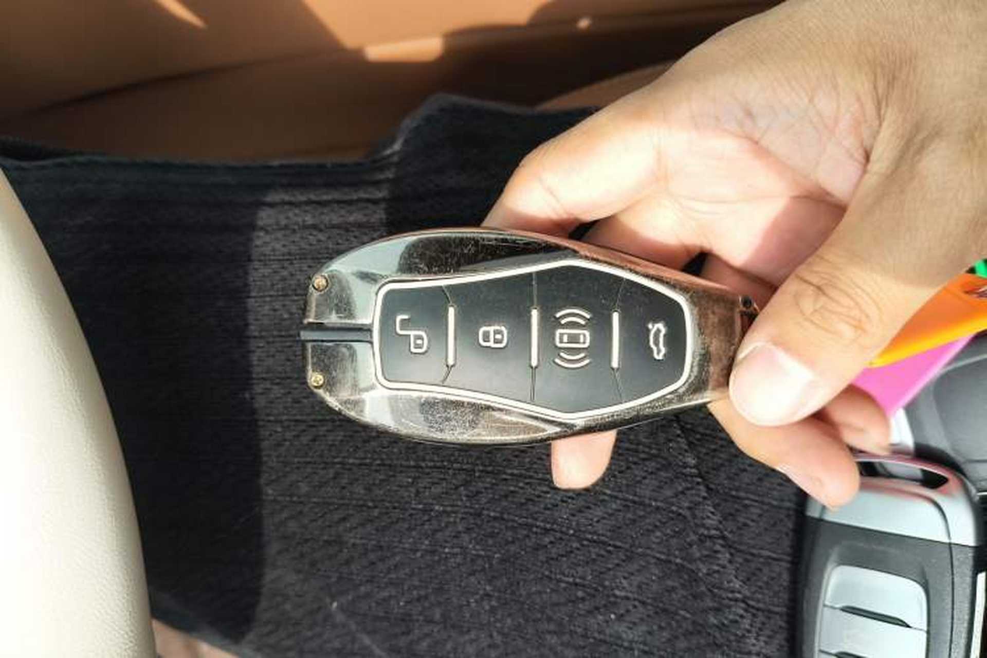 Used Hongqi H9 2022 2.0T Smart Connect Flagship Edition Vehicle Key