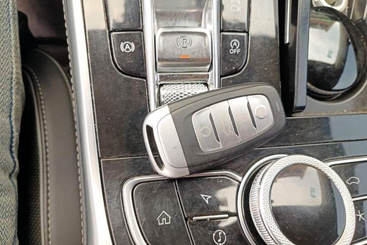 Used Hongqi H9 2022 2.0T Smart Connect Flagship Edition Vehicle Key