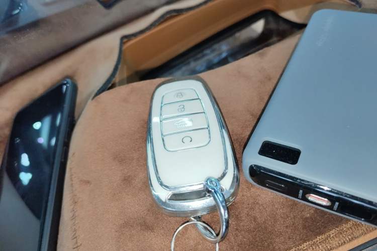 Used Hongqi H9 2022 2.0T Smart Connect Flagship Edition Vehicle Key
