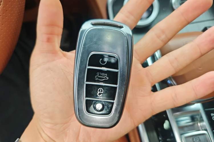 Used Hongqi H9 2022 2.0T Smart Connect Flagship Edition Vehicle Key