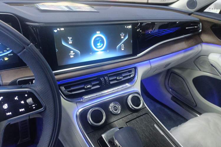 Used Hongqi H9 2022 3.0T H9+ Premium Custom Edition Audio And AC Panel