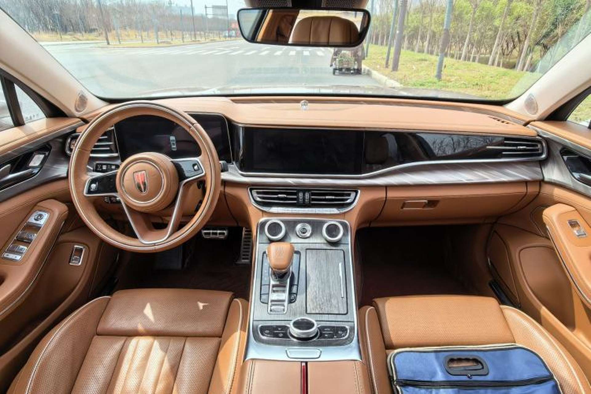 Used Hongqi H9 2022 2.0T Smart Connect Flagship Edition Interior 4