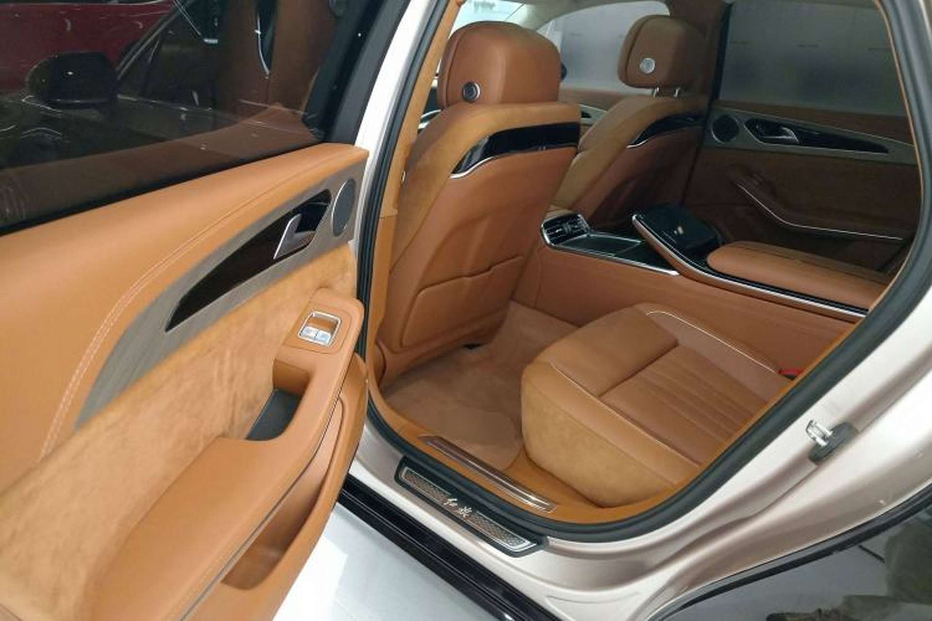 Used Hongqi H9 2022 3.0T Smart Connect Flagship Four-Seater Version Interior 4