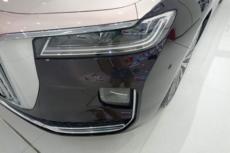Used Hongqi H9 2022 3.0T Smart Connect Flagship Four-Seater Version Left Front Headlight