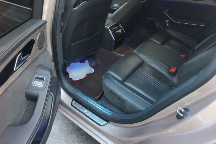 Used Hongqi H9 2022 2.0T Smart Connect Flagship Edition Left Rear Seat