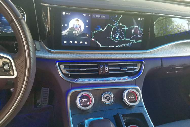 Used Hongqi H9 2022 3.0T Smart Connect Flagship Four-Seater Version Audio And AC Panel