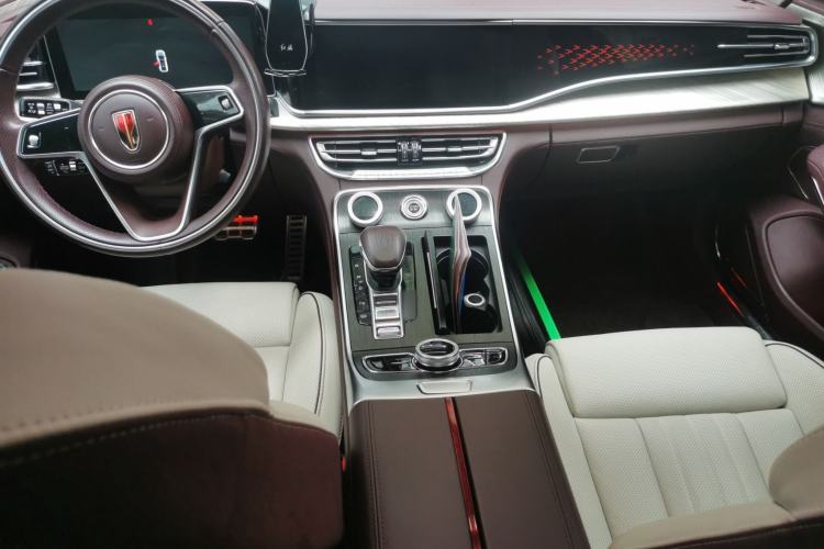 Used Hongqi H9 2022 3.0T Smart Connect Flagship Four-Seater Version Center Console