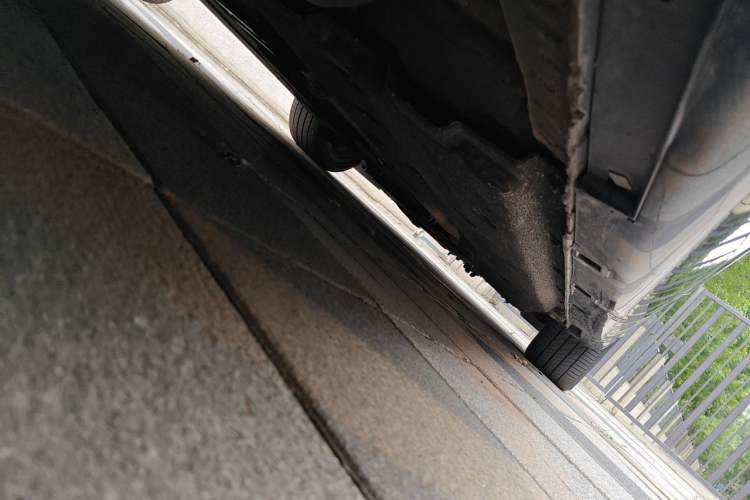 Used Hongqi H9 2022 2.0T Smart Connect Flagship Edition Chassis Rear Right