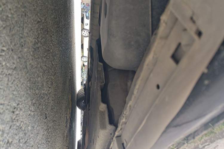 Used Hongqi H9 2022 2.0T Smart Connect Flagship Edition Chassis Rear Right