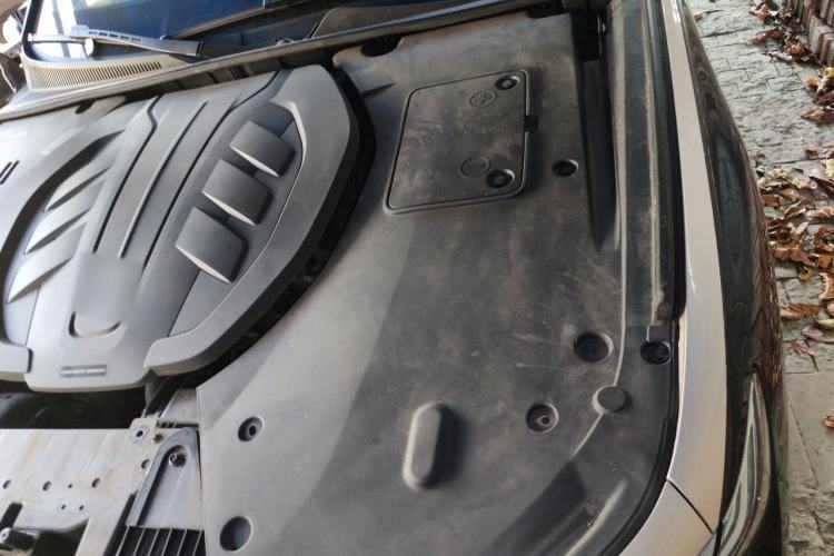 Used Hongqi H9 2022 3.0T Smart Connect Flagship Four-Seater Version Engine Bay Left
