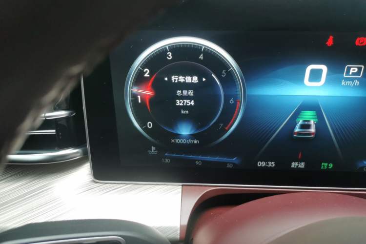 Used Hongqi H9 2022 3.0T Smart Connect Flagship Four-Seater Version Odometer Close Up