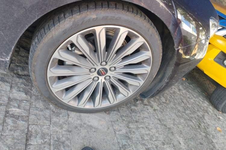 Used Hongqi H9 2022 3.0T Smart Connect Flagship Four-Seater Version Right Front Wheel Hub
